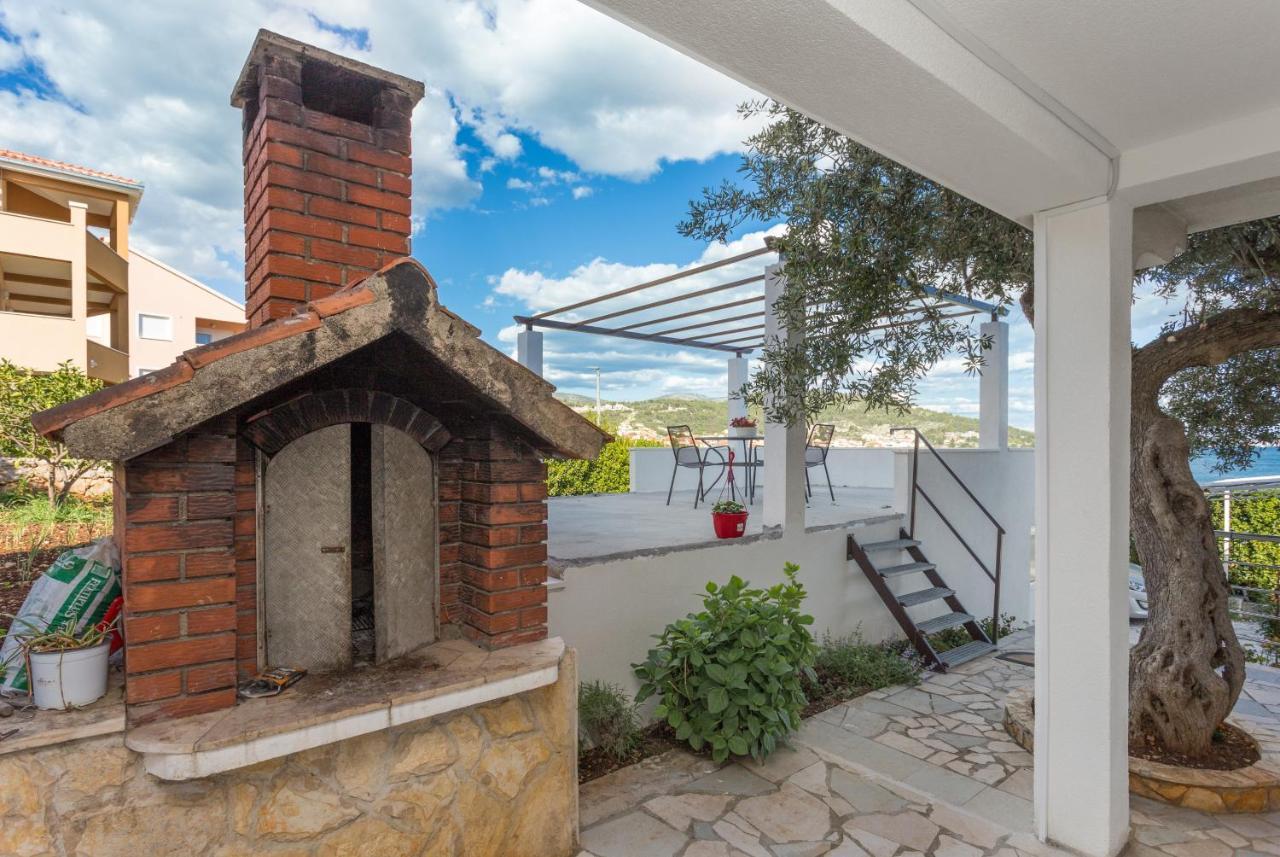 Apartments By The Sea Poljica, Trogir - 19316 Marina Εξωτερικό φωτογραφία