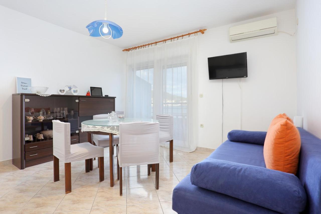 Apartments By The Sea Poljica, Trogir - 19316 Marina Εξωτερικό φωτογραφία