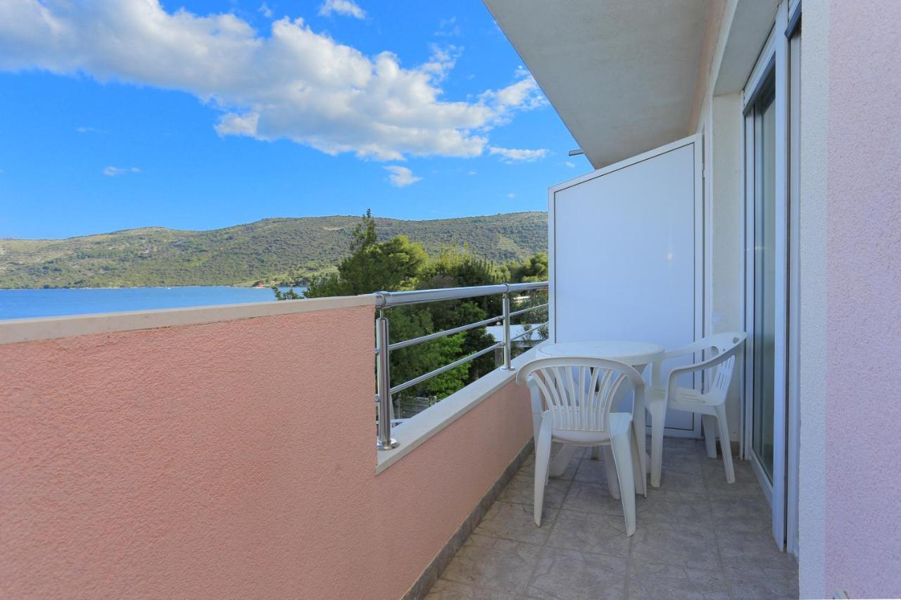 Apartments By The Sea Poljica, Trogir - 19316 Marina Εξωτερικό φωτογραφία