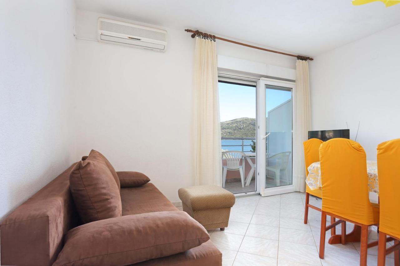 Apartments By The Sea Poljica, Trogir - 19316 Marina Εξωτερικό φωτογραφία